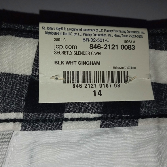 St. John's Bay black amd white checked pattern. - Picture 7 of 8